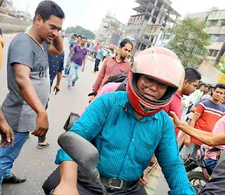 ঠাকুরগাঁওয়ে কর্ম বিরতির নামে শ্রমিকদের তান্ডব: জনজীবন বিপর্যস্ত