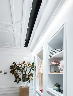 Dos modelos tres soluciones: Galeria Cortinas, Iluminación y Concepto