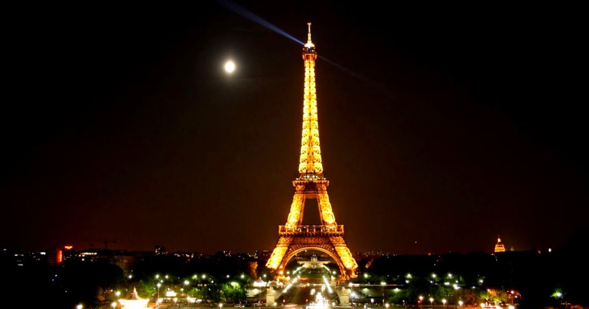 Eiffel Tower At Night Desktop Background | Zoom Wallpapers