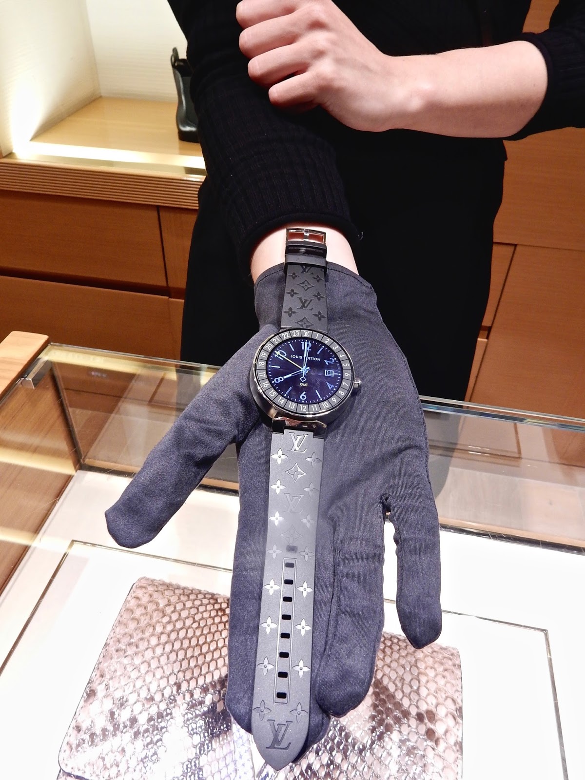 SMART OR CONNECTED WATCHES OF THE YEAR: Louis Vuitton Tambour Horizon