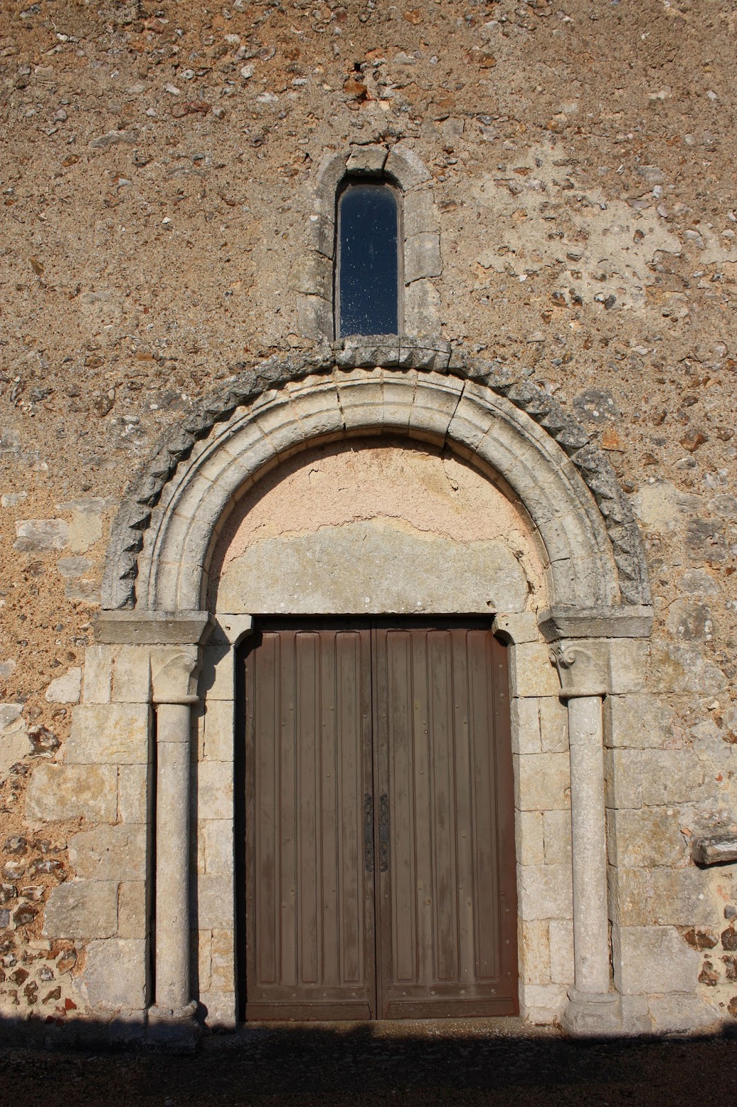 Atlas roman VitrayenBeauce Eglise SaintDenis (28)