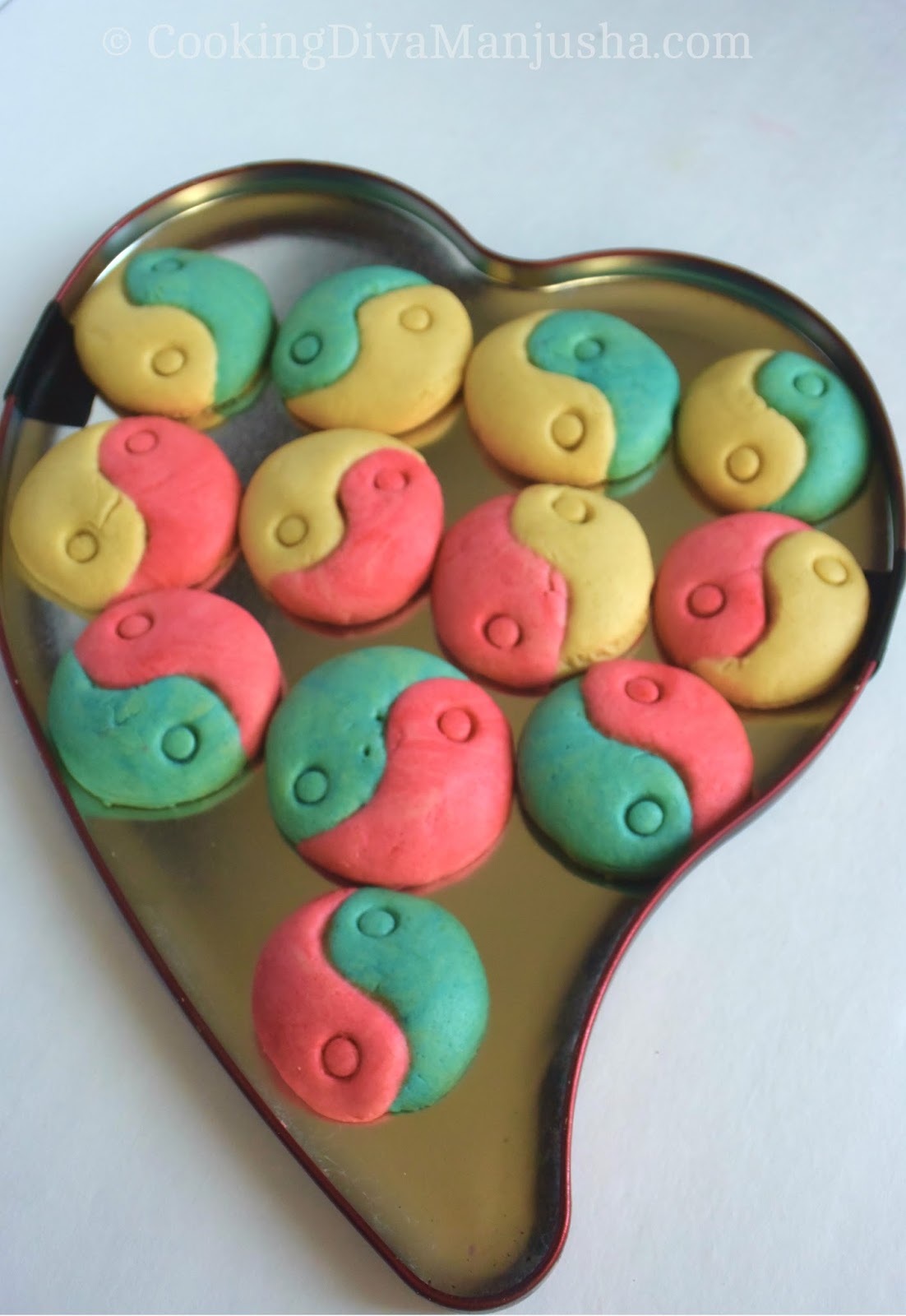 Yin and Yang cookiesValentine unique cookies Zen cookies