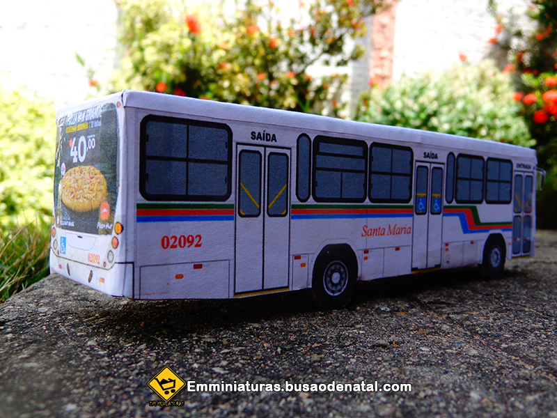 Cinco miniaturas Marcopolo são entregues no bairro do Pitimbú
