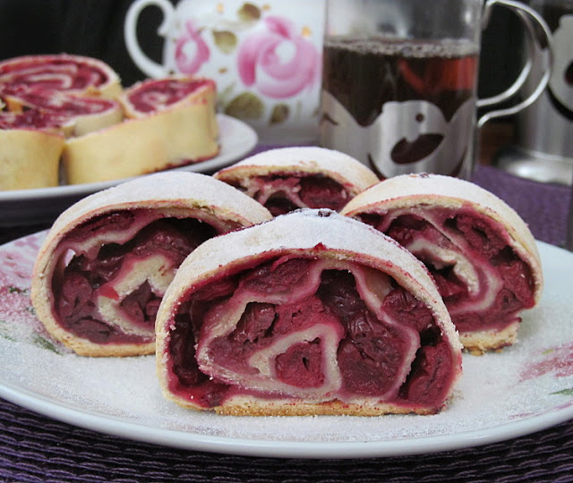 Вишнёвый штрудель