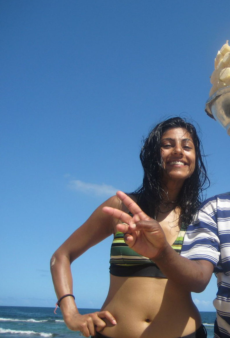 Hot And Wet Desi Aunties Enjoying At Beach Hd Latest Tamil Actress Telugu Actress Movies