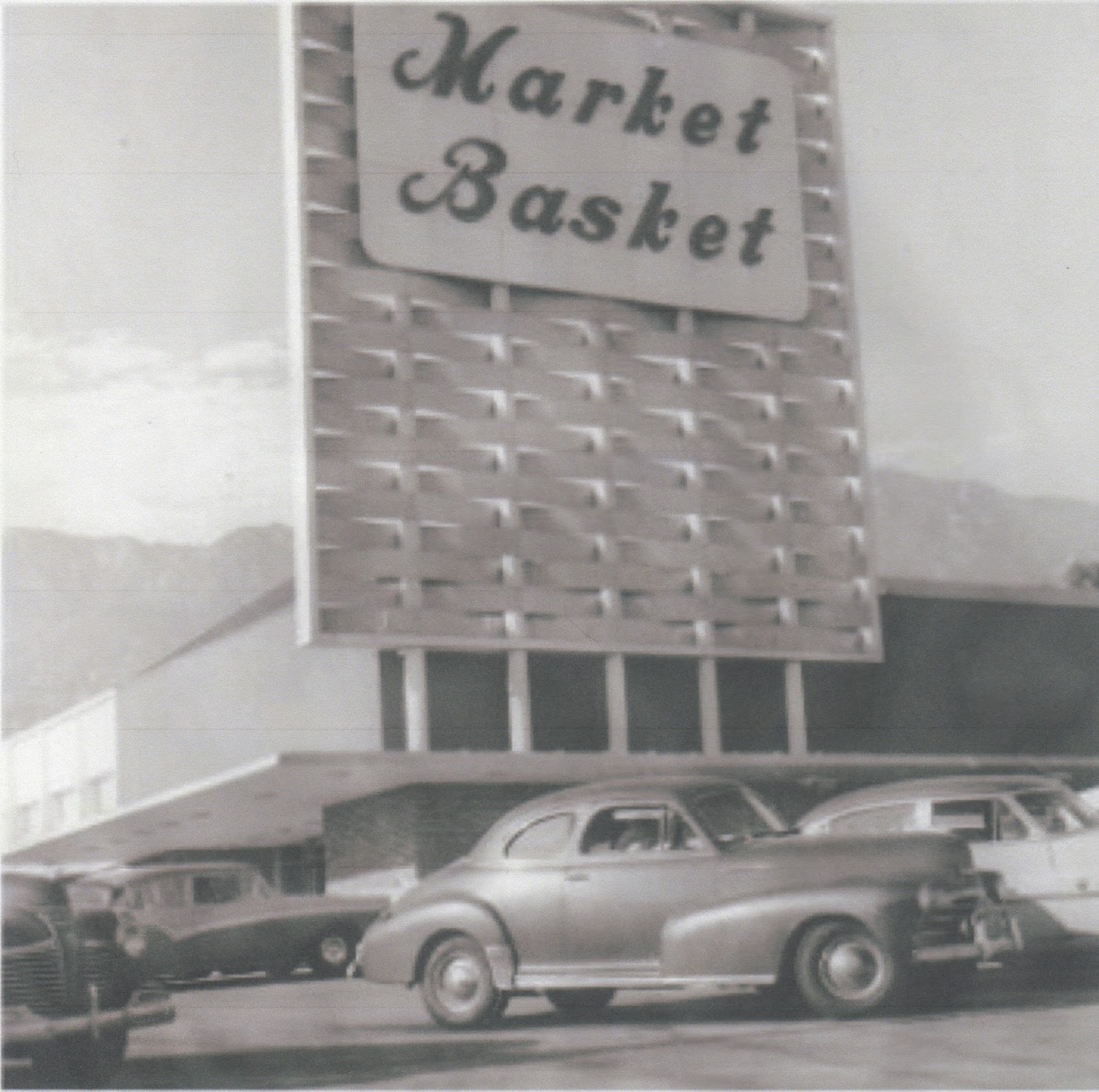 Avenue to the Sky Lake Avenue, Pasadena Market Basket, a Pasadena