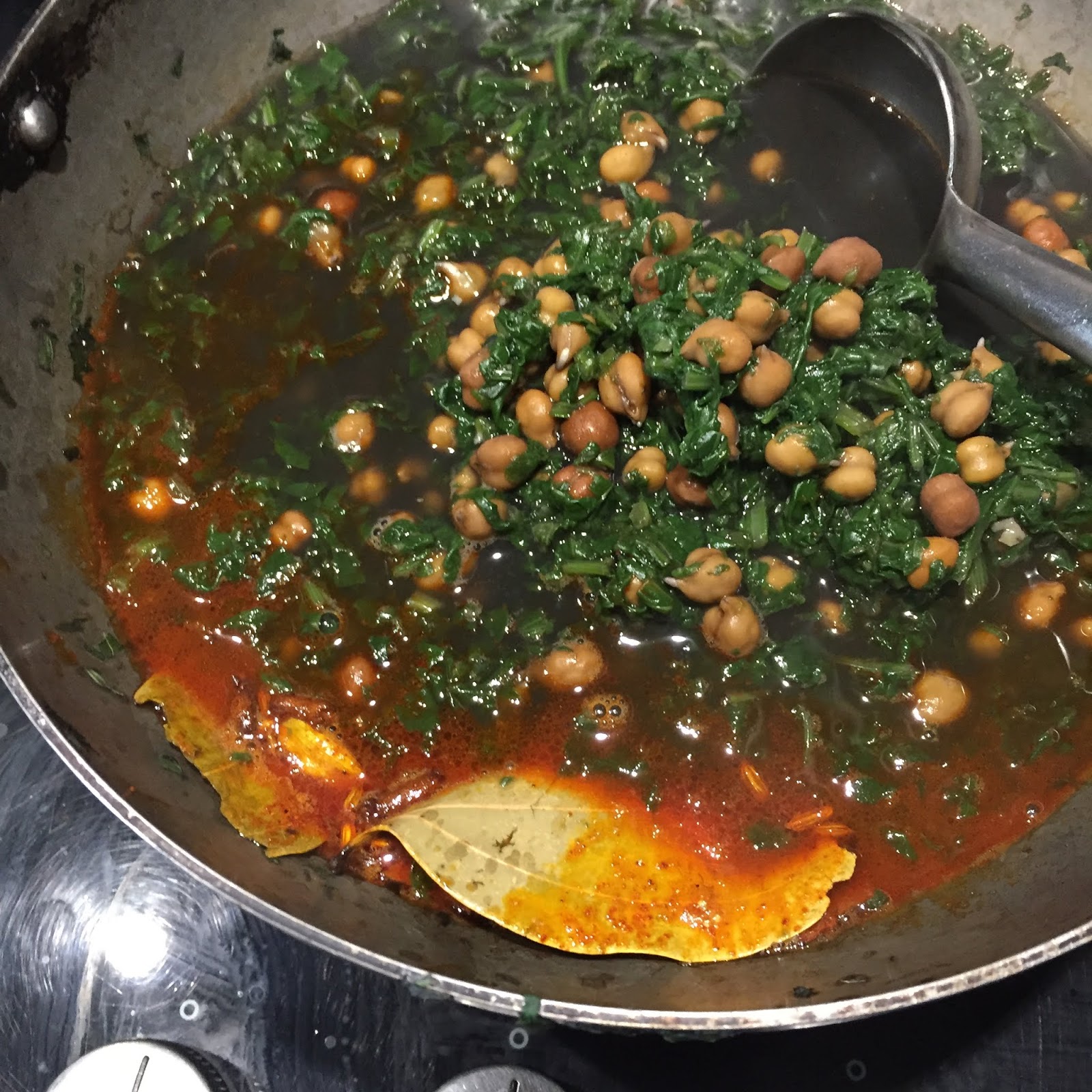 MASTERCHEFMOM Palak Channa Spinach and Black Garbanzo Bean Curry Recipe