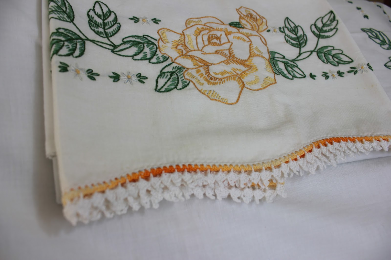 Contagiously Crafty Vintage Pillowslips