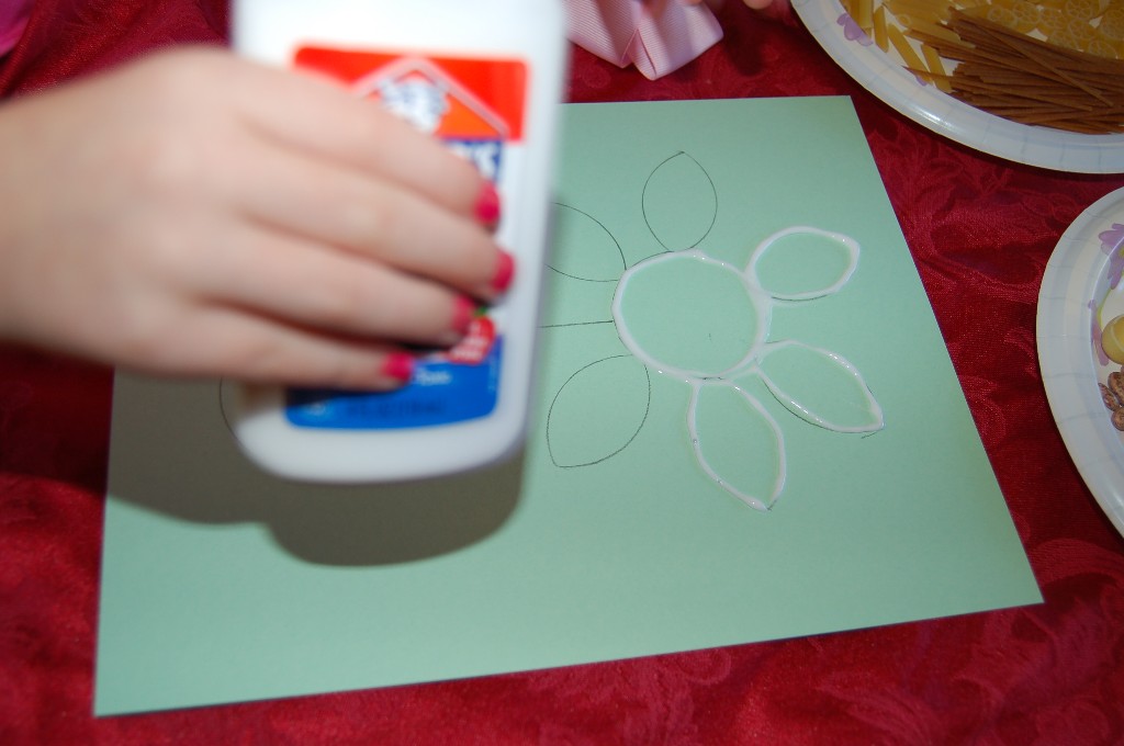 Kid Craft: Macaroni Art - Scattered Thoughts of a Crafty Mom by Jamie
