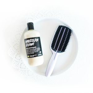 Download Review Lush Bunny Moon Jelly Face Mask Wonderlush PSD Mockup Templates