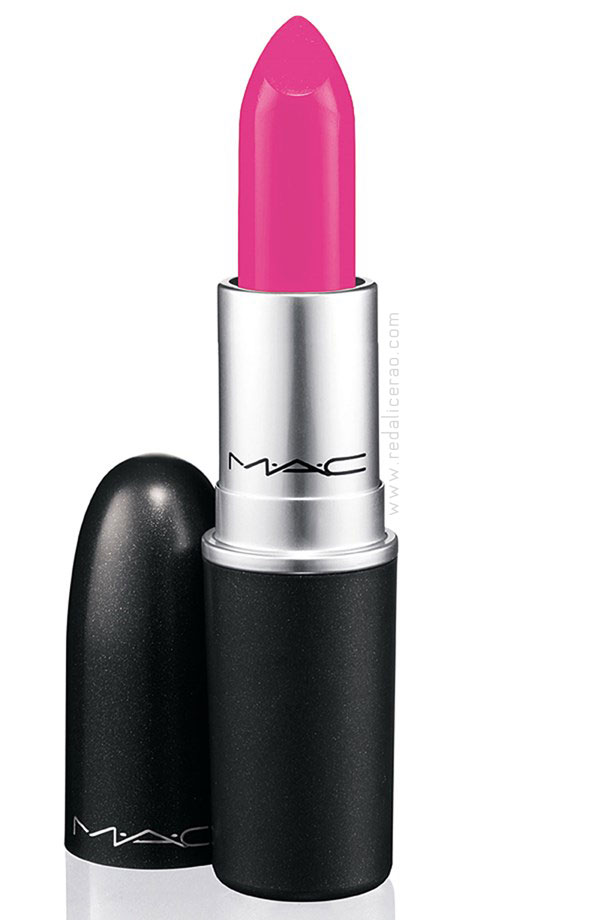 Mac cosmetics, Mac ruby woo, Mac candy yum yum, Matte red lipstick, Matte Pink Lipstick, Makeup Blog, Lipstick review, Lipstick swatches, Beauty, Beauty blog, red alice rao, redalicerao, Top Beauty blog of pakistan