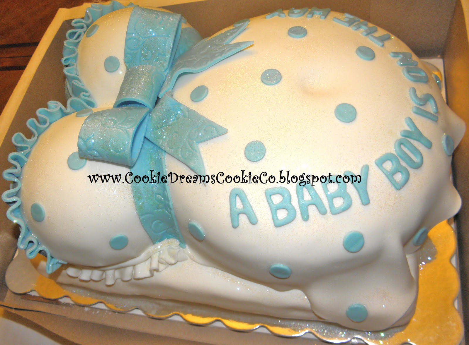 Cookie Dreams Cookie Co. Pregnant Belly Cake