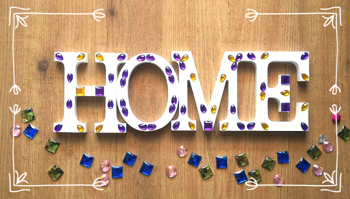 Vídeo tutorial diy para decorar letras de madera con abalorios y que haga efecto mosaico