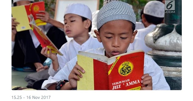 Gunakan Gambar Anak Muslim Baca Juz Amma Soal