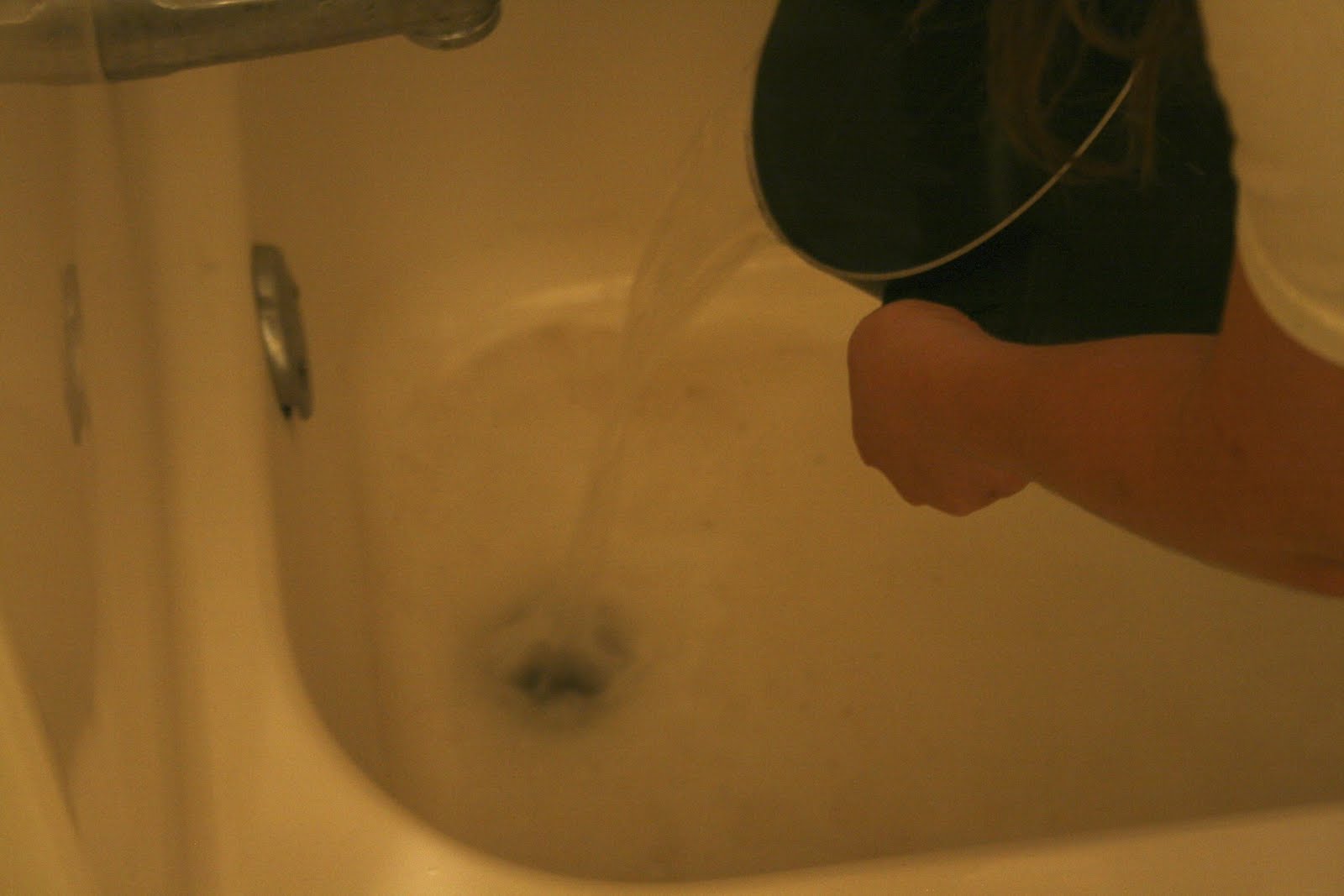 Mrs. Suzie Housewife Clogged Drain? Clean it up! With Baking Soda!