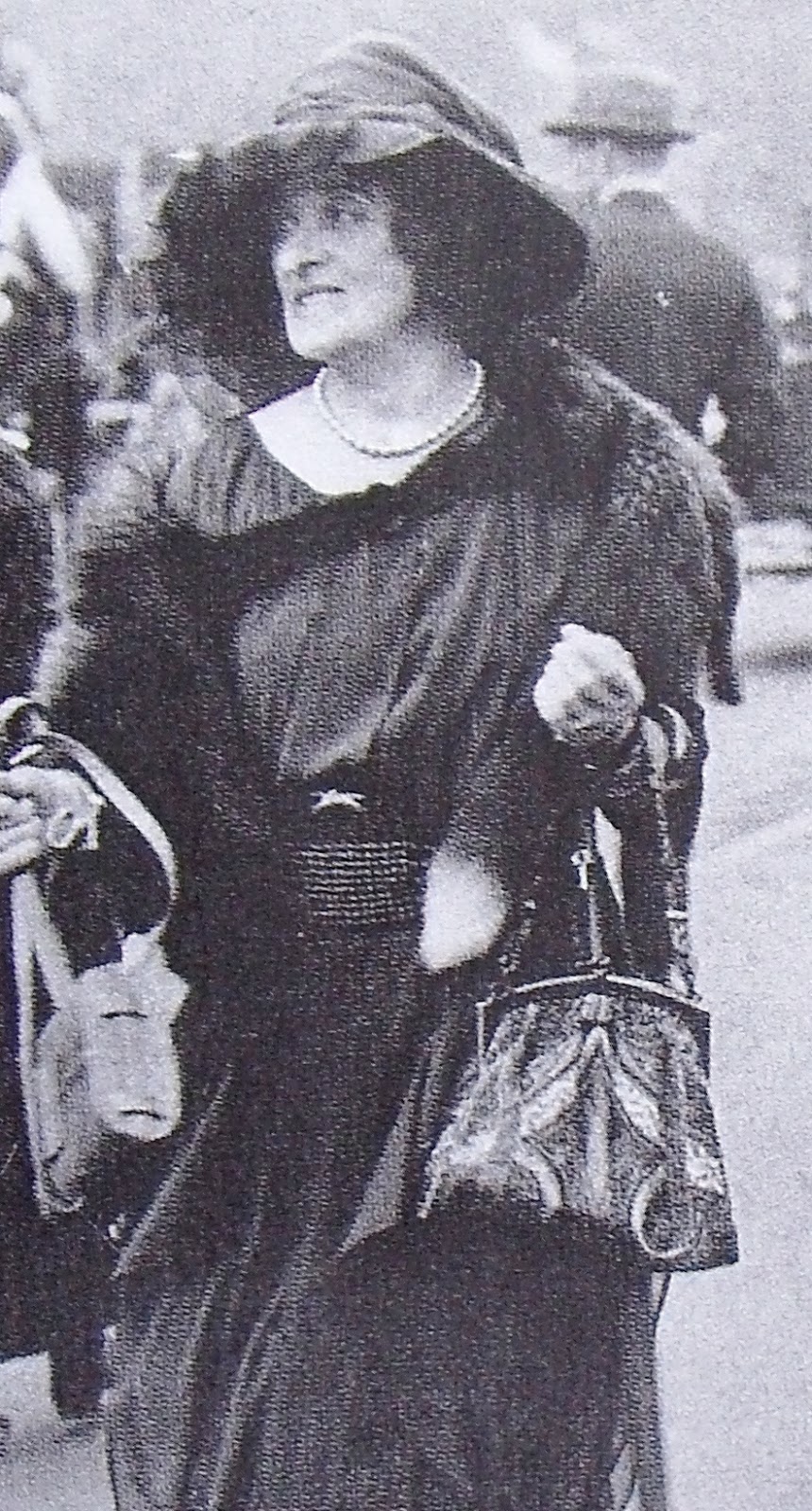 Tutankhamun Centenary LORD CARNARVON LYING POLEAXED AT THE CONTINENTAL