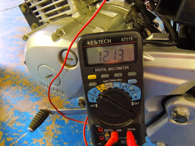 Motorcycle electrical blog: How to test the battery and if its charging