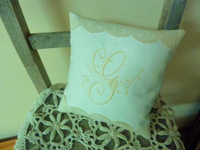 Personalised Monogram Cushion Cover Giveaway | Krishenka