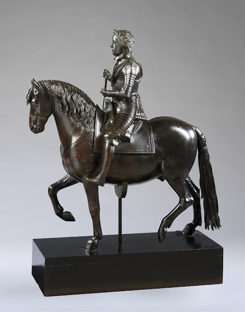 English 18th Century Portrait Sculpture Equestrian Statuettes of Louis