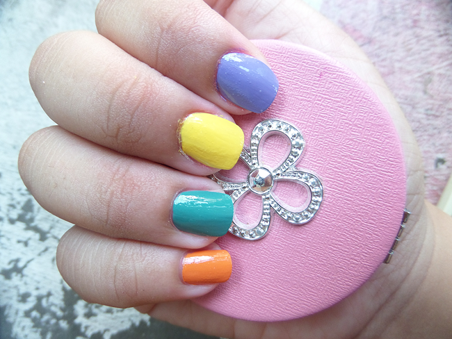 Caronia S Shades Of Summer