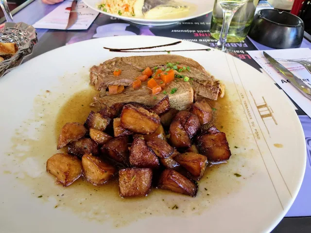 What to eat in Lyon France: Beef and potatoes at Les Terrasses du Pond