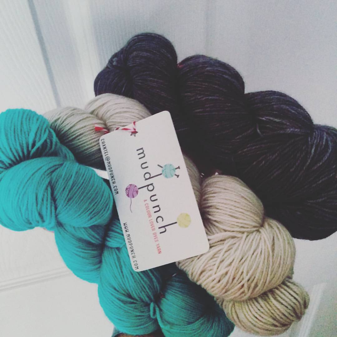 nook. sample knitting!