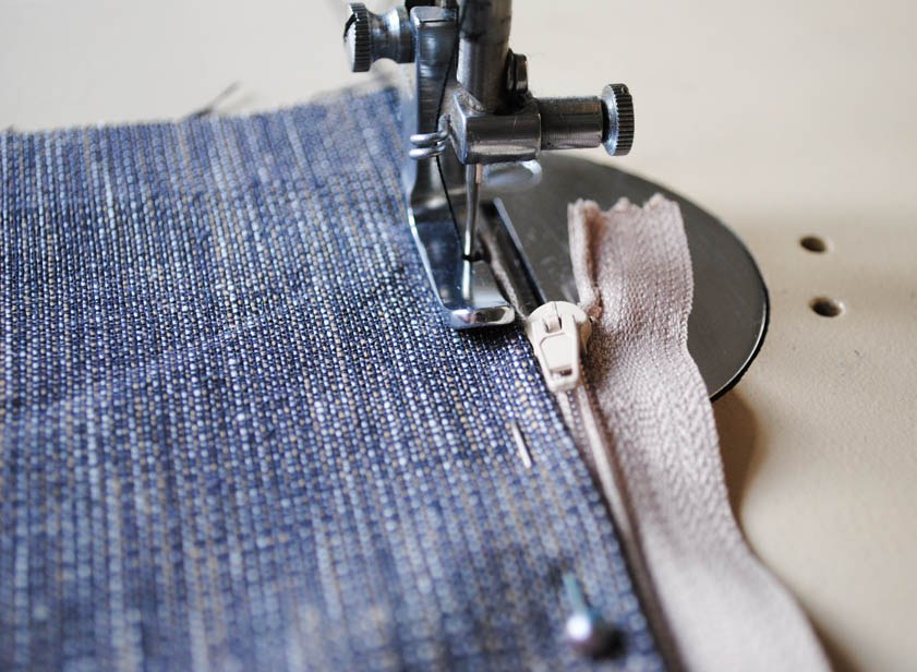 happy to make How to sew a cushion cover with a concealed zipper