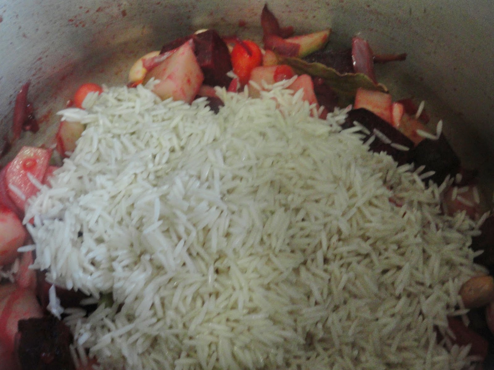 Vegetable pulov/Easy Onepot Meal using pressure cooker/Lunchbox ideas