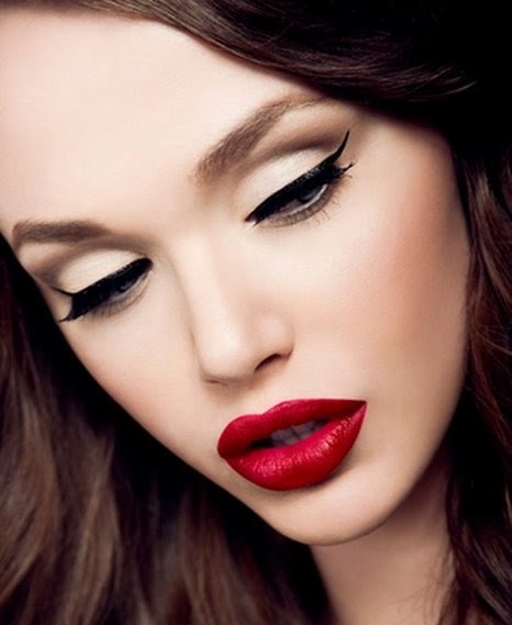 Classic Red Lip Makeup Tutorial Wrapped Dreams 