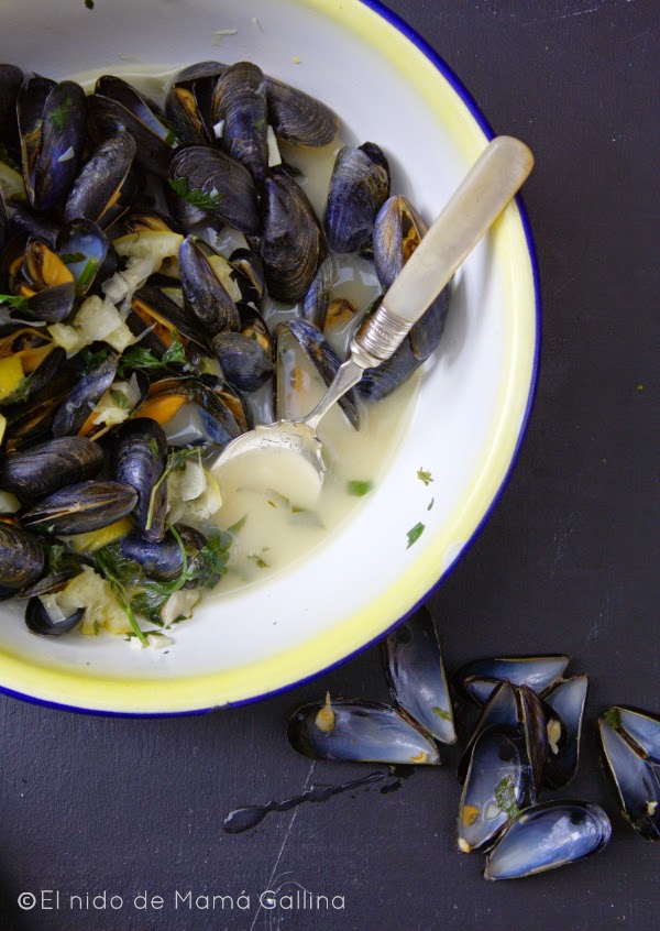 mussels in sauce
