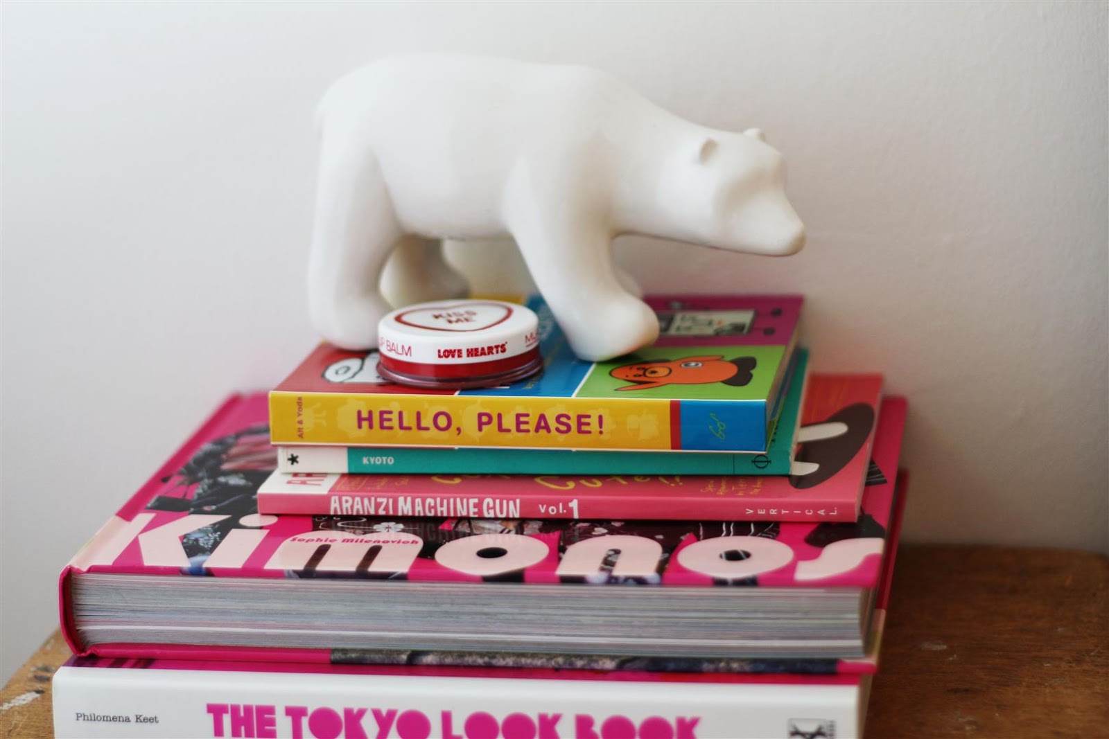 emuse Colourful bedroom displays