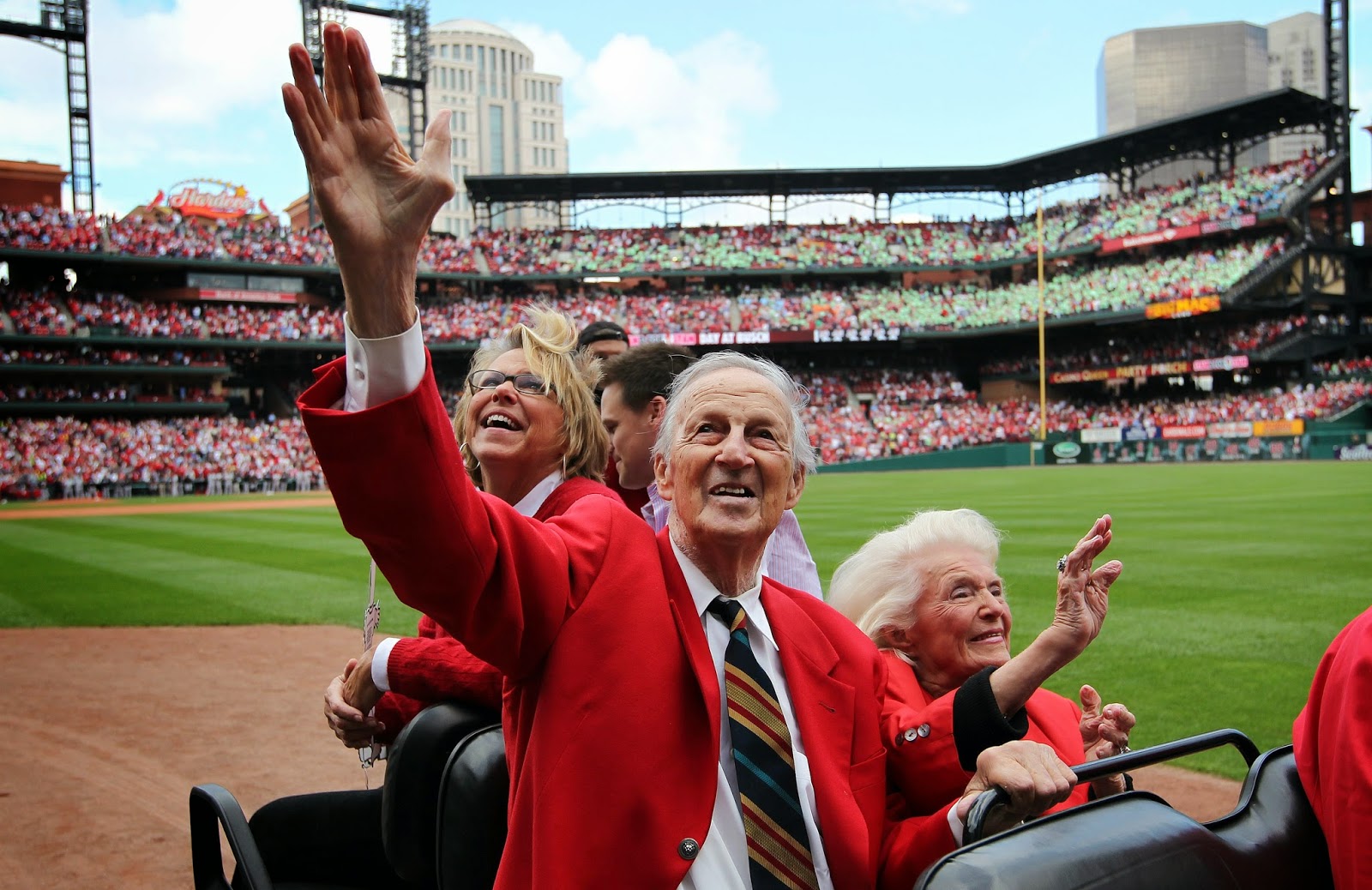 Scratch Hit Sports St. Louis Cardinals' Stan Musial Breaks National