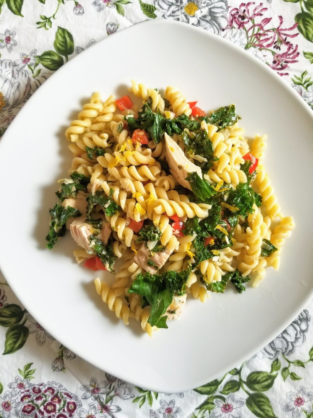 Hot And Cold Running Mom Just My Stuff Kale And Tuna Pasta
