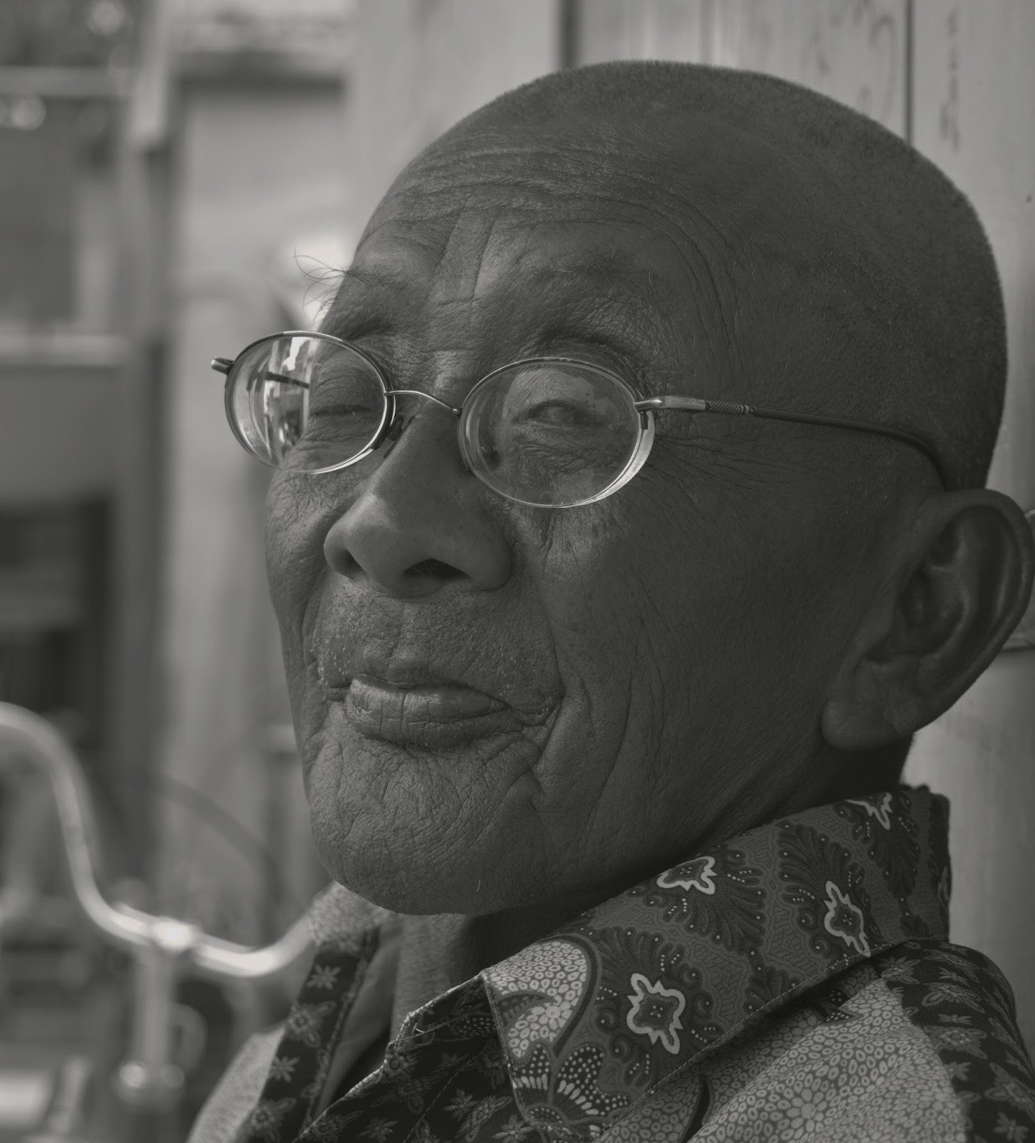 TOMCLEVERLY APA ITU STREET PHOTOGRAPHY