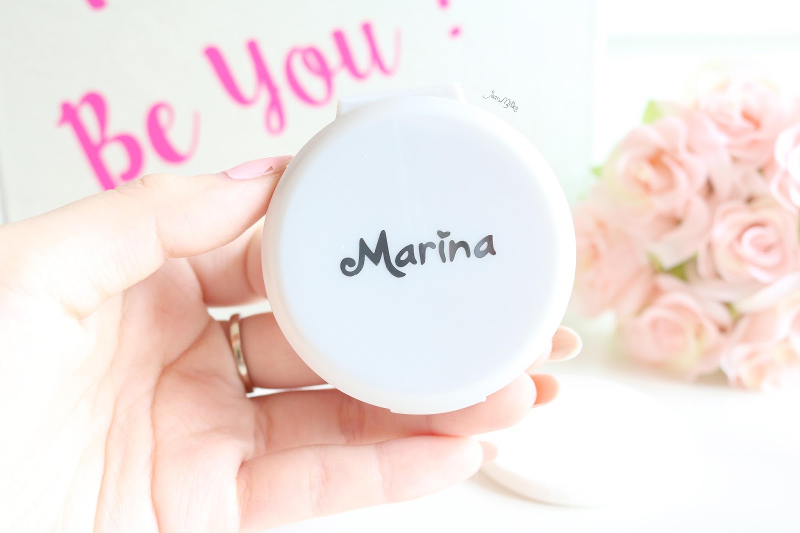 review, marina, marina smooth and glow, bb cream, two way cake, powdery foundation, compact powder, drugstore, makeup, makeup murah, smooth and glow uv, saatnya bersinar, powdery foundation, marina powdery foundation