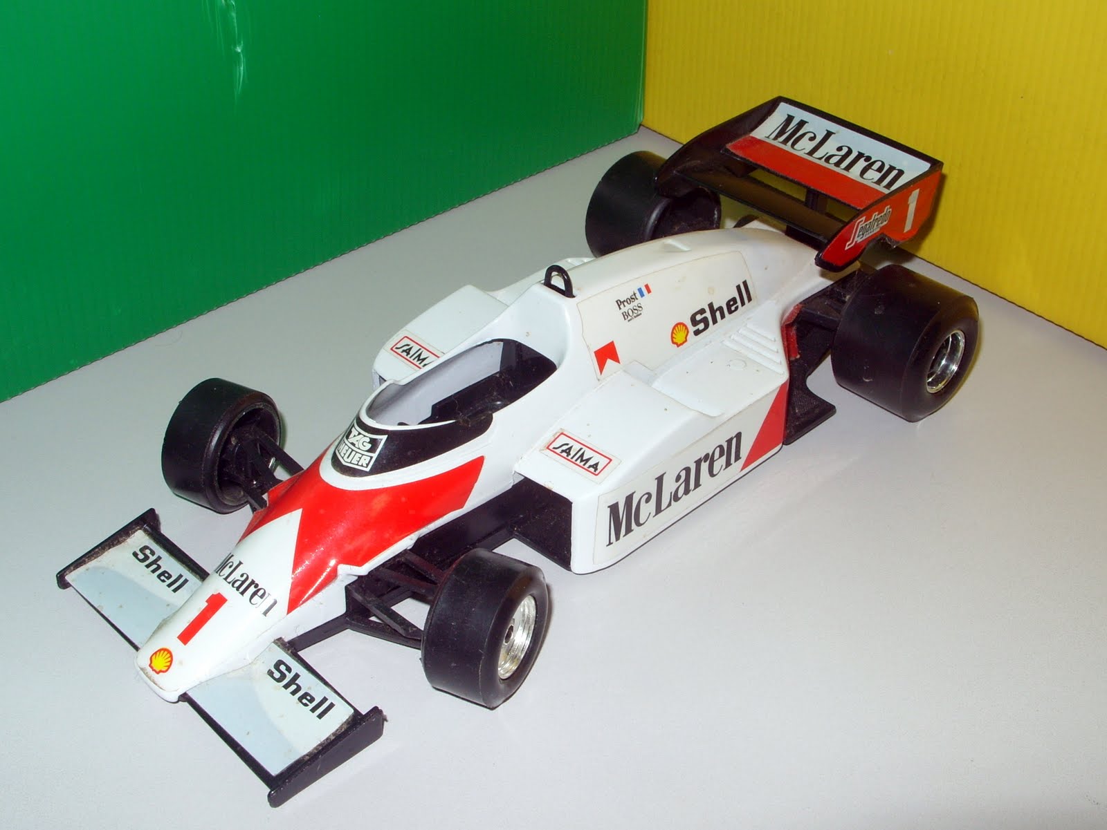 Miniature F1 McLaren MP4/4 D'Alain Prost 1/43 Par Minichamps - écurie 1988