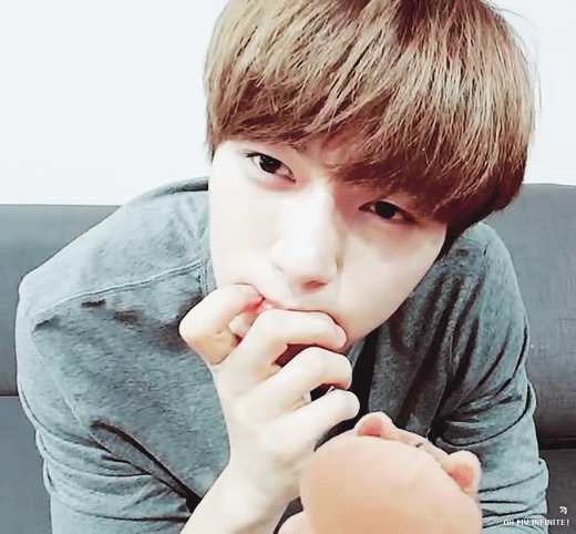 오늘자 얼굴이 콘텐츠였던 아이돌 V앱 | 인스티즈