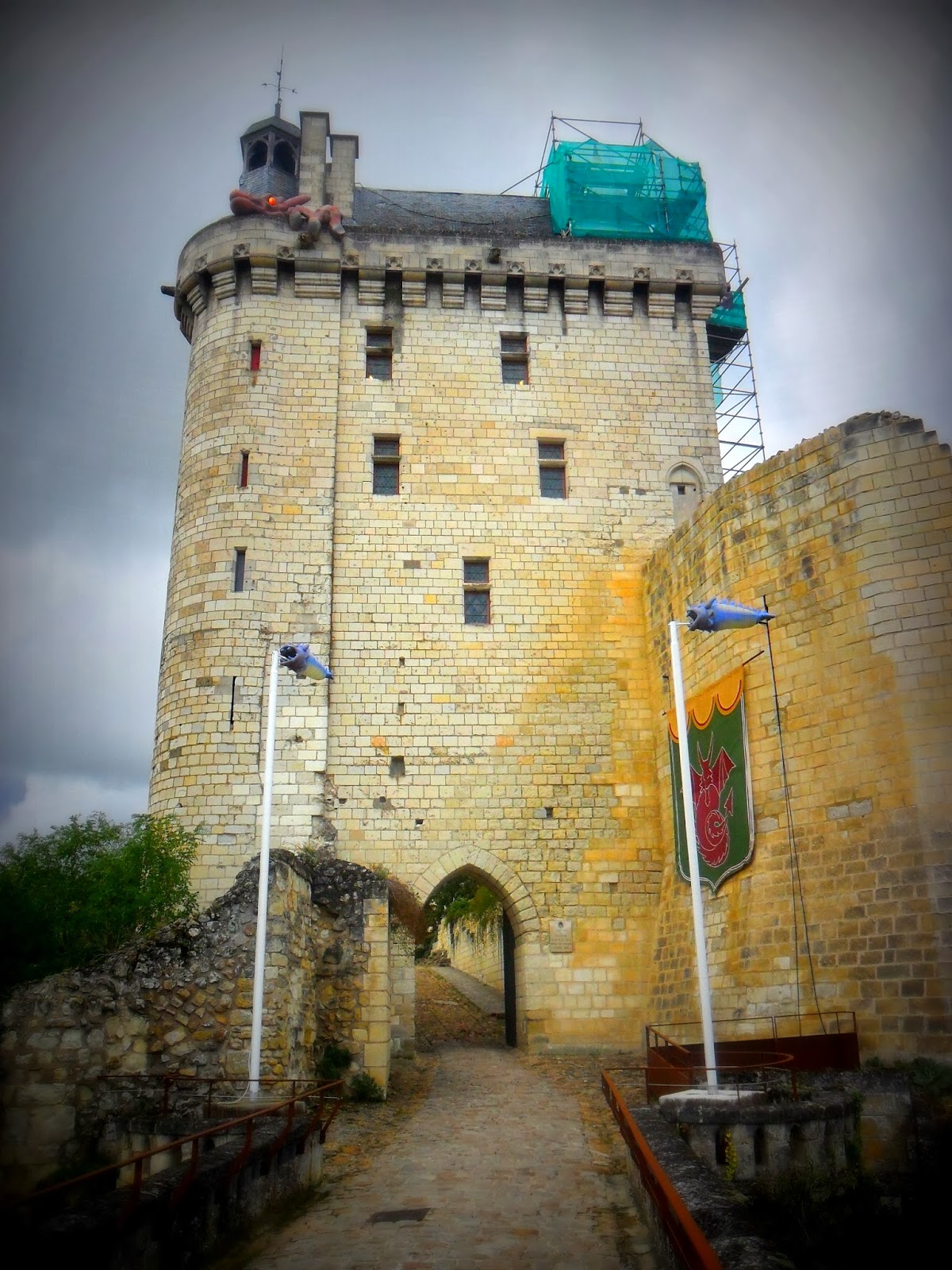 The Castle of Joan of Arc: Chinon Castle - Exploring the Castles of the ...