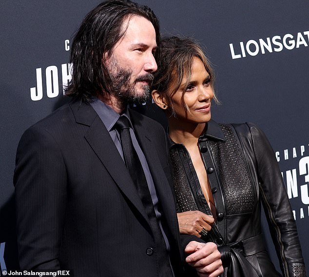 Halle Berry joins Keanu Reeves at LA premiere of John Wick 3: Parabellum |  Daily Mail Online