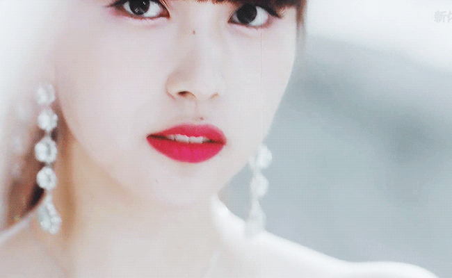 포니테일이 잘 어울리는 트와이스 미나