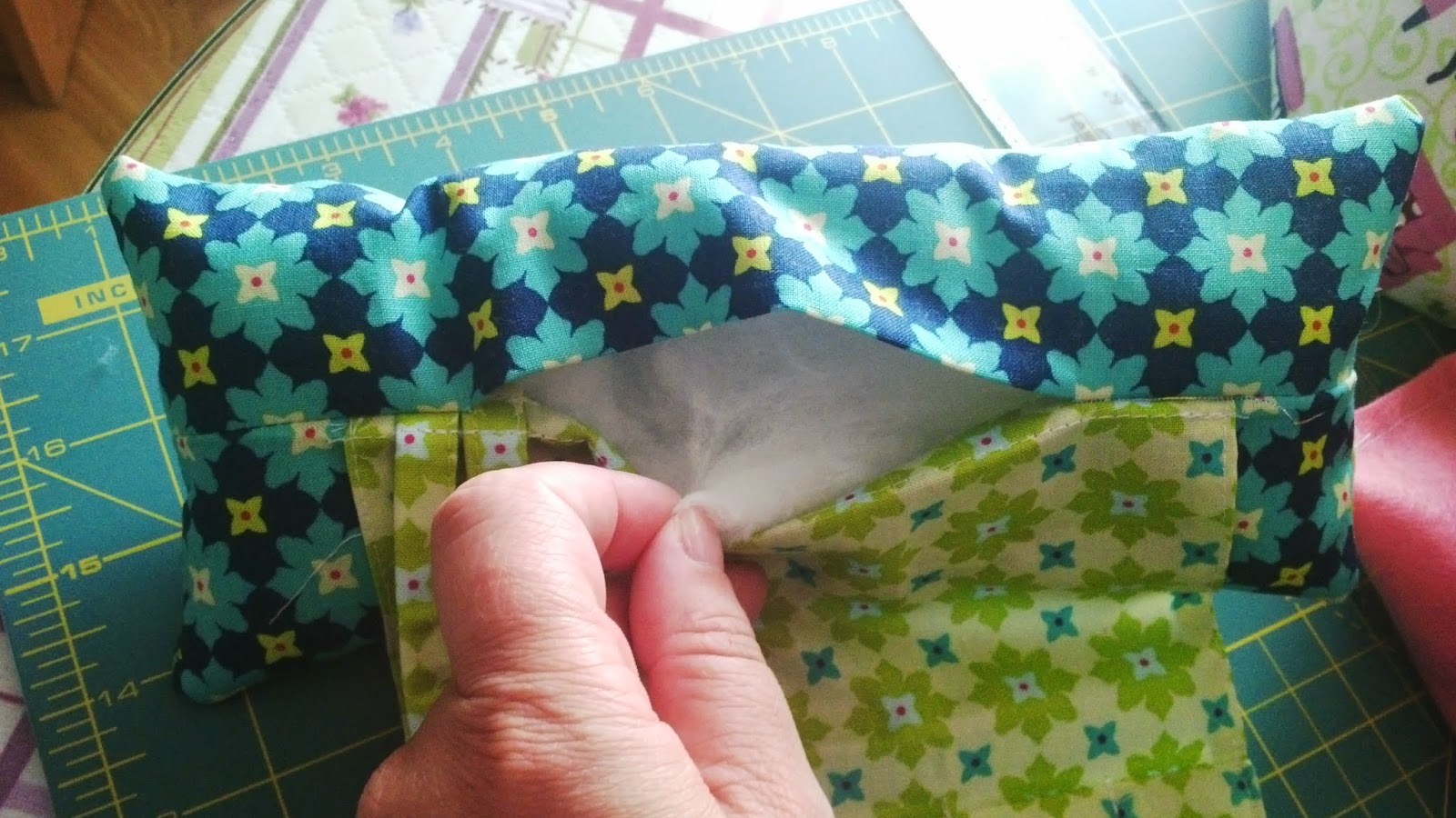 Silvia´s CRAFTS Weighted pincushion organizer