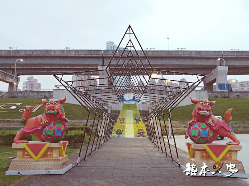 新北市祈福燈會豬福滿滿-元宵燈會活動|大台北都會公園|捷運三重站