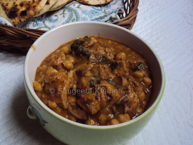 chicken and chickpeas curry with whole wheat naan 