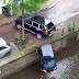 ポルシェ・カイエンに衝突され駐車中のスマートが川へ転落!映画撮影中の迫力のワンシーン。