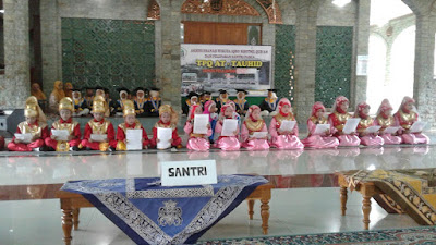 Akhirussannah Wisuda Iqro' ,  Khotmil Qur'an , Dan Pelepasan Santri TPQ AT-TAUHID Jatiwero Prapag Kidul
