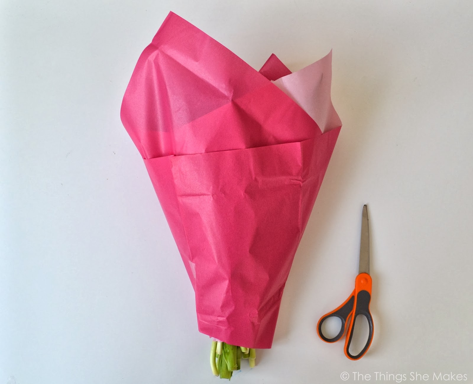 how to wrap a flower bouquet the things she makes how to wrap a flower bouquet with tissue paper