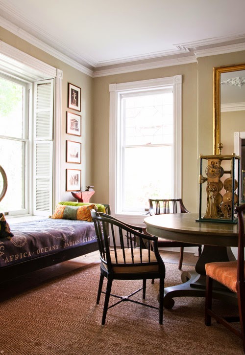 D e c o r a r e The house of Hayes Clement