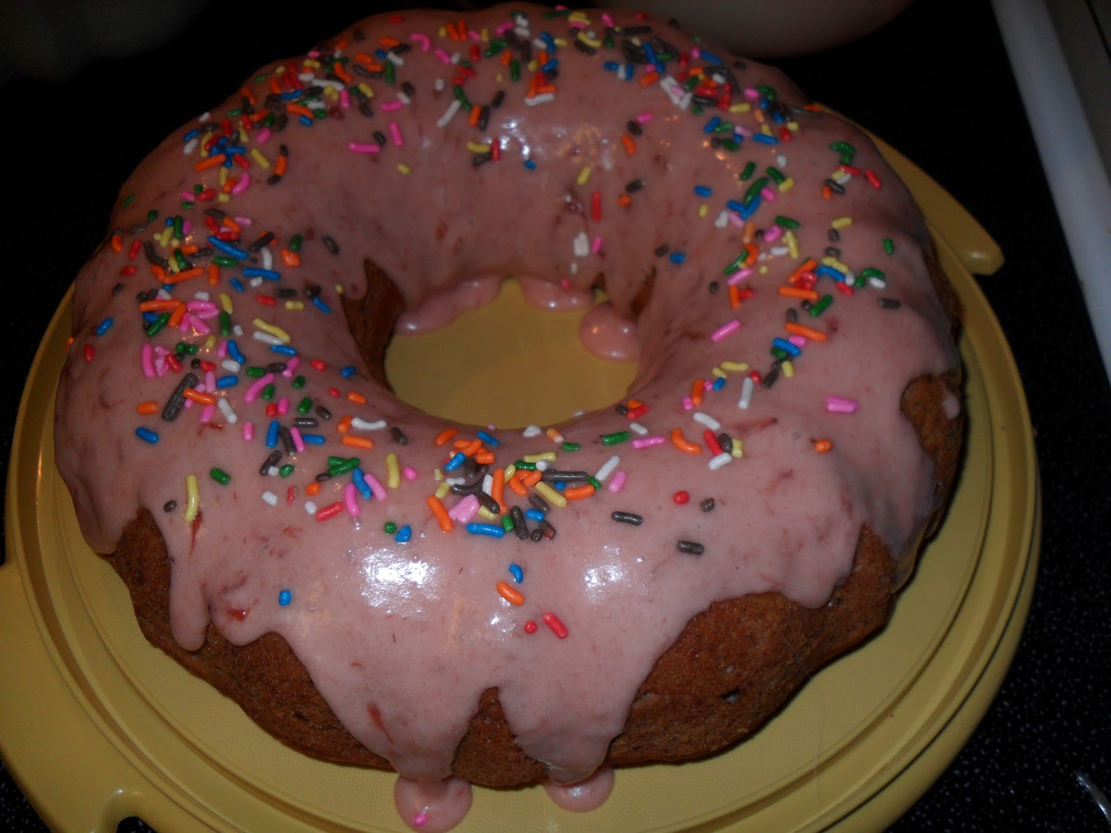 My Pending Life: Strawberry doughnut cake