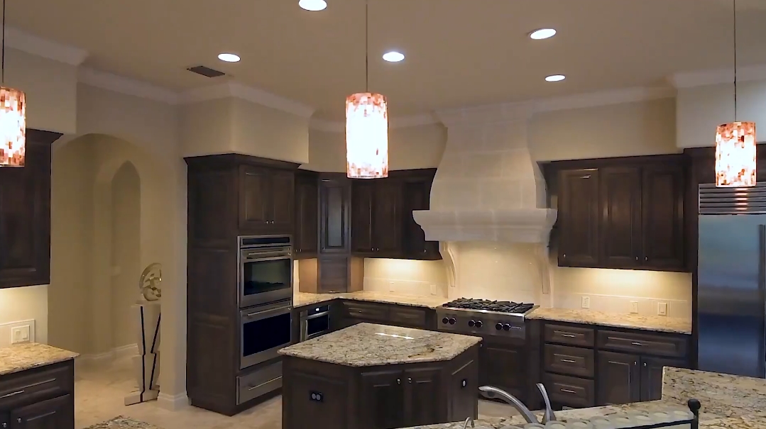 21 Photos vs. 234 Winding Ln, San Antonio, TX Interior Design Luxury Home Tour