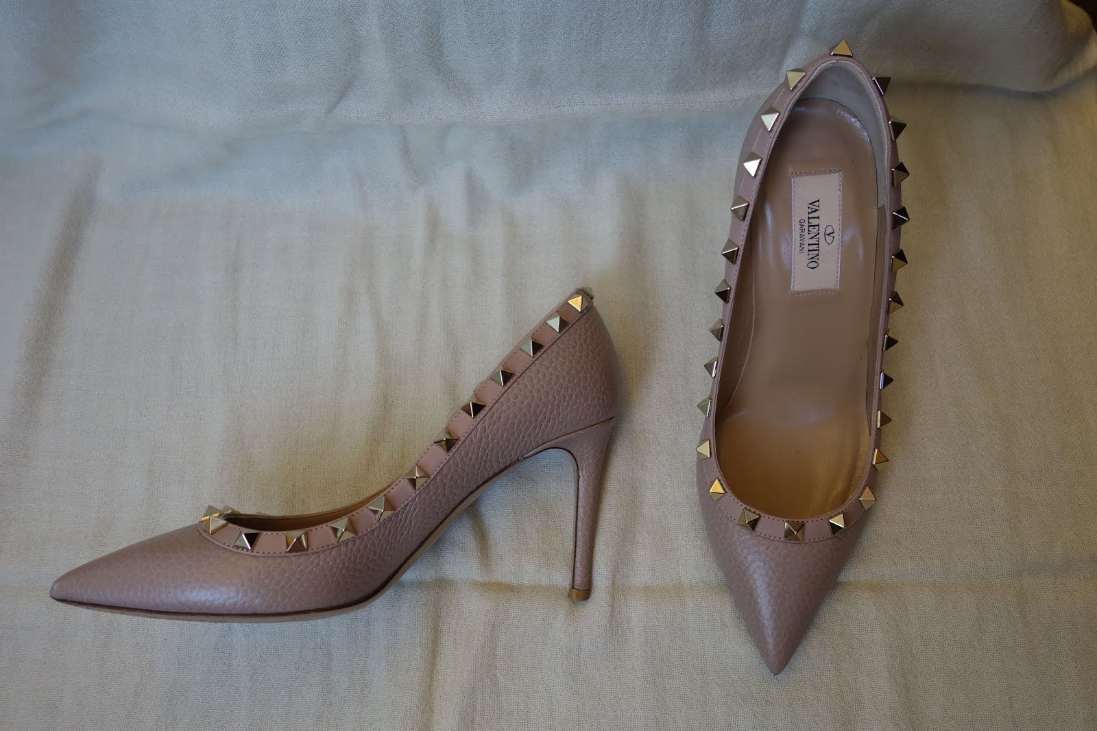 valentino nude heels